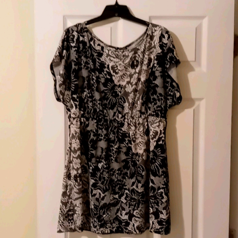 Comfy tunic-style top